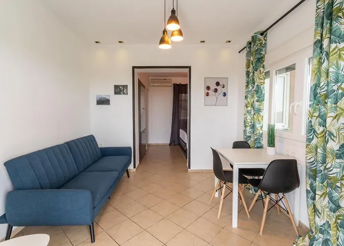 Veranda 2-Guest Apartment